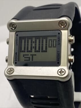 Mens Hammer Style Silver Watch Sports Watch Works New Battery